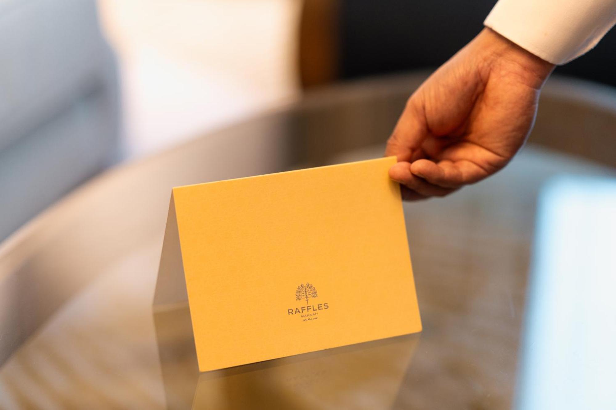 Raffles Makkah Palace Mekka Buitenkant foto A ballot box