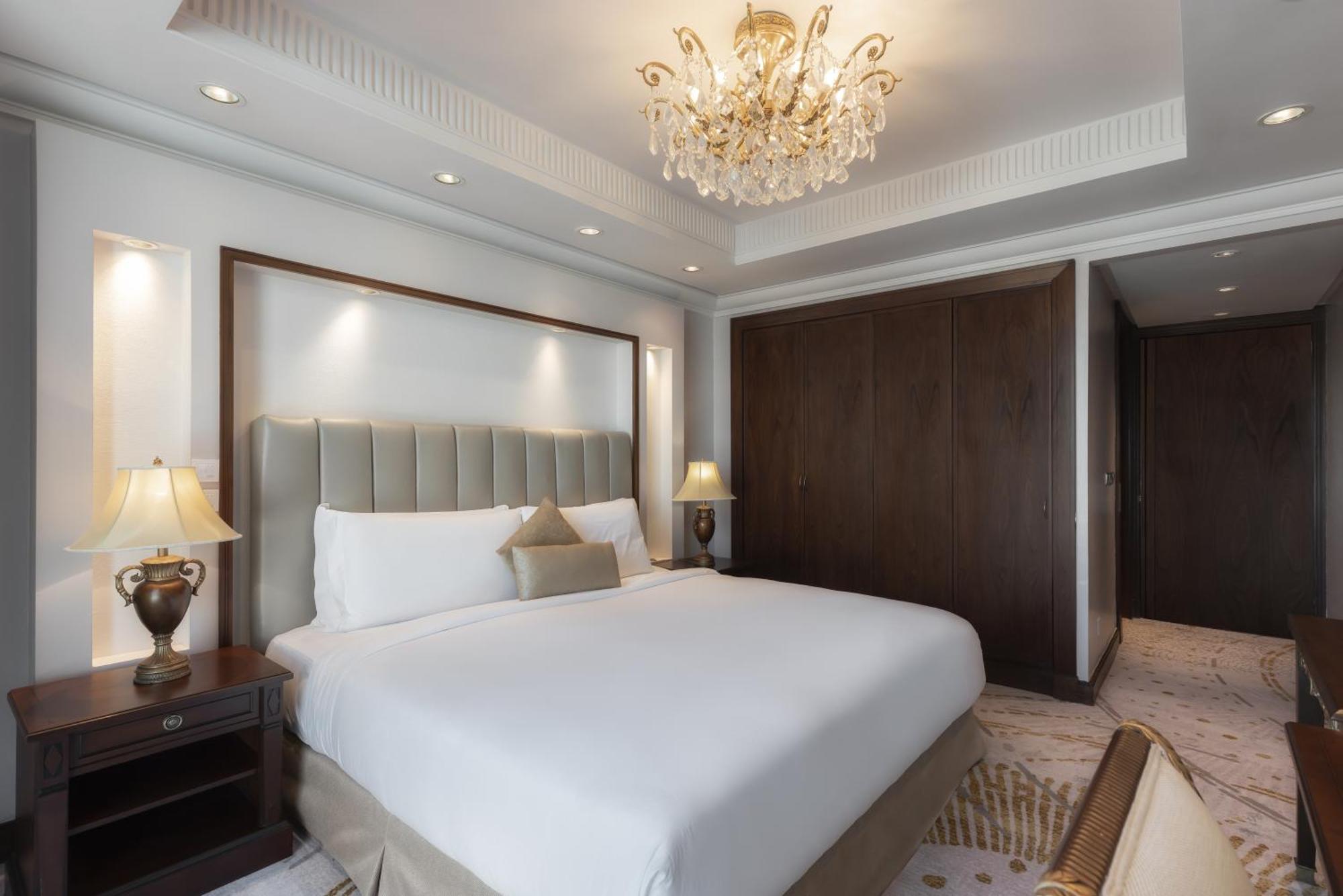 Raffles Makkah Palace Mekka Buitenkant foto A bedroom at the hotel