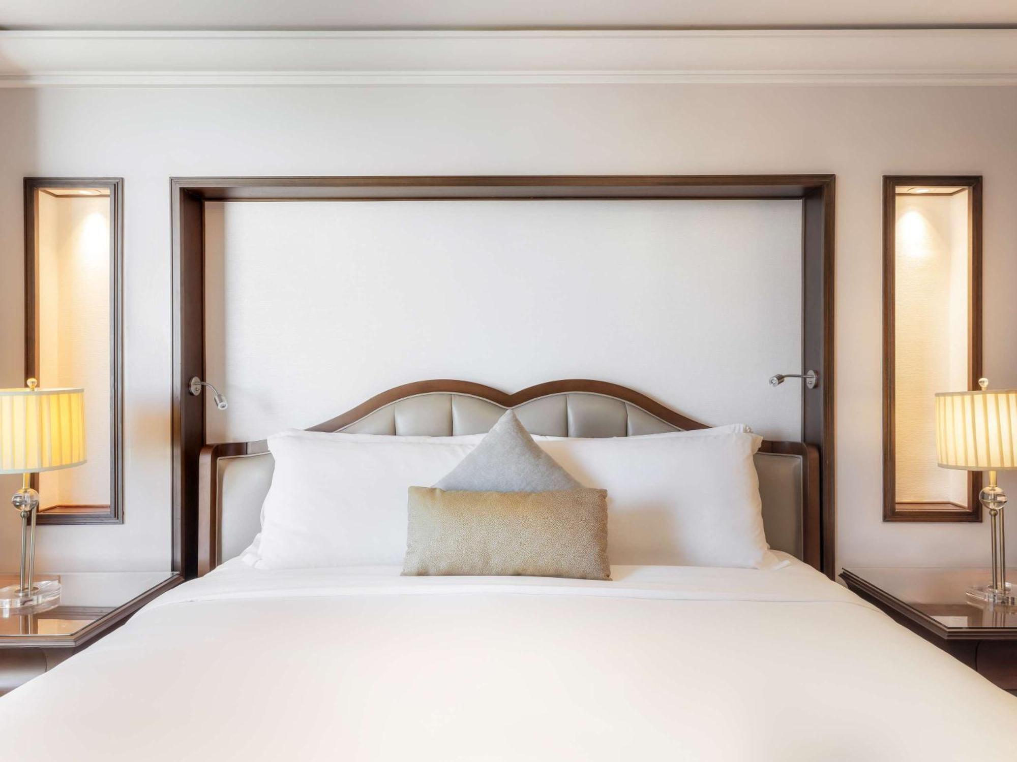Raffles Makkah Palace Mekka Buitenkant foto A bedroom at The Connaught